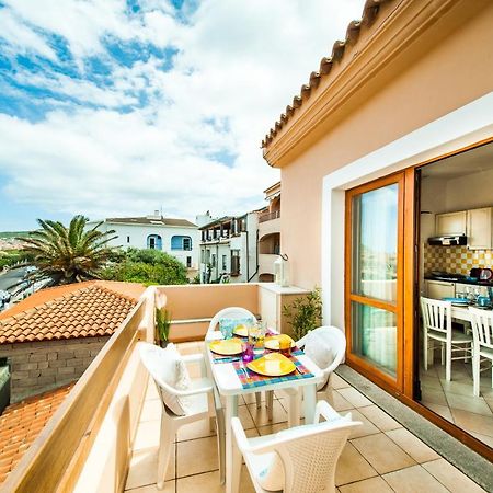 Casa Vacanze Il Grecale-A Pochi Passi Dal Mare Lägenhet Castelsardo Exteriör bild