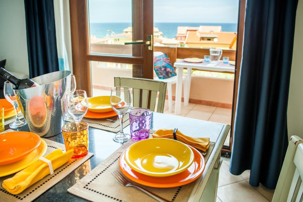 Casa Vacanze Il Grecale-A Pochi Passi Dal Mare Lägenhet Castelsardo Exteriör bild