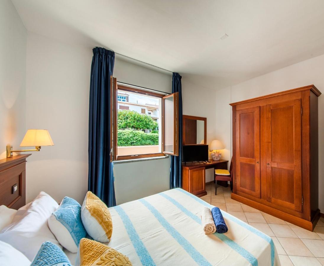 Casa Vacanze Il Grecale-A Pochi Passi Dal Mare Lägenhet Castelsardo Exteriör bild