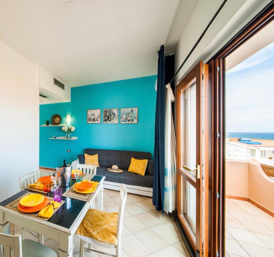 Casa Vacanze Il Grecale-A Pochi Passi Dal Mare Lägenhet Castelsardo Exteriör bild